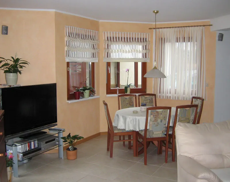 Wohnraum mit Wischtechnik in Apricot